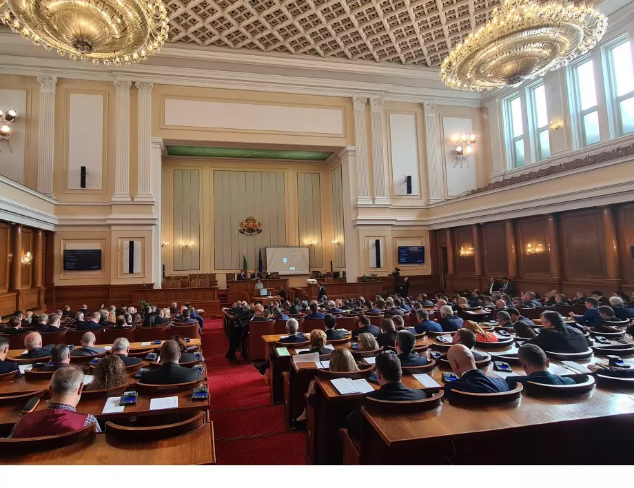 "Алфа Рисърч": Пак седем партии в парламента, но без ИТН