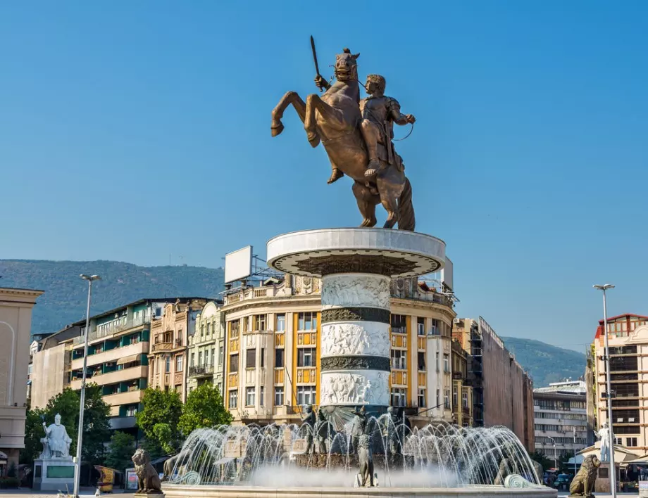 ОИСР: 1/4 от македонското население живее извън страната
