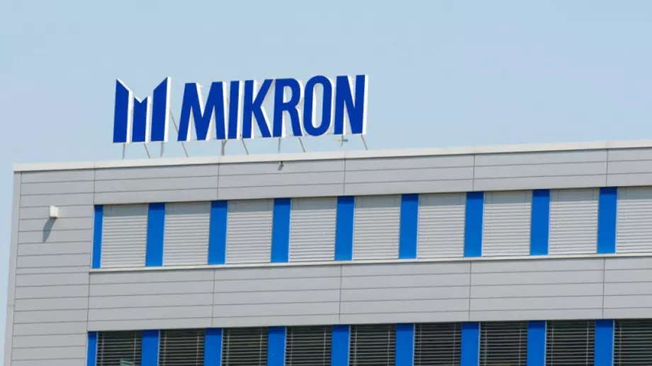 САЩ санкционира Mikron - най-големия руски производител на микрочипове