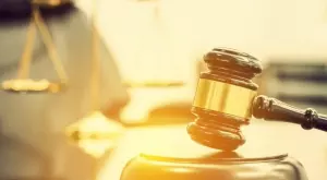 Виц за днес: Съдия пита дете