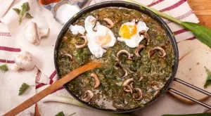 Джуркана коприва с яйце и печени гъби 