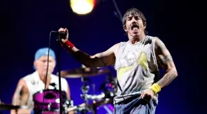 Red Hot Chili Peppers пуснаха 12-ия си албум 