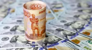 Руската рубла продължава да се срива, падна под 89 за долар 