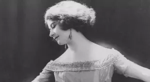 Естер Лахман: Елитната куртизантка, създала най-луксозния хотел в Париж