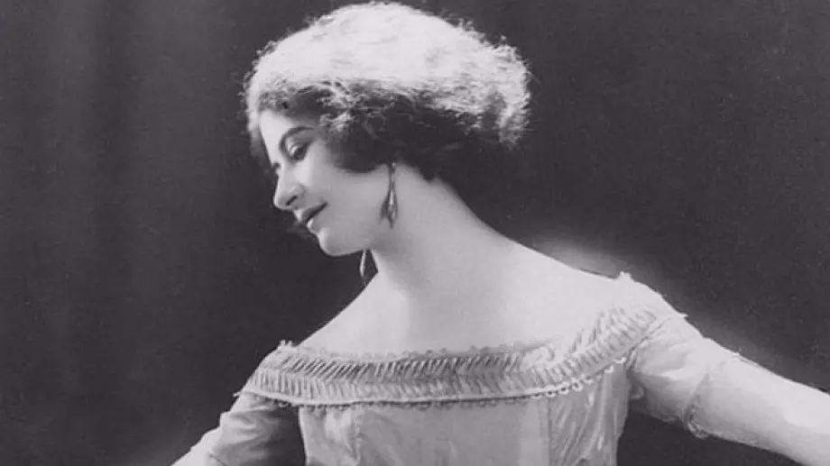 Естер Лахман: Елитната куртизантка, създала най-луксозния хотел в Париж