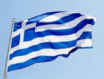 Режим на тока и намалено улично осветление в Гърция след туристическия сезон