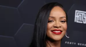 Риана ще пее на полувремето на Супербоул през 2023