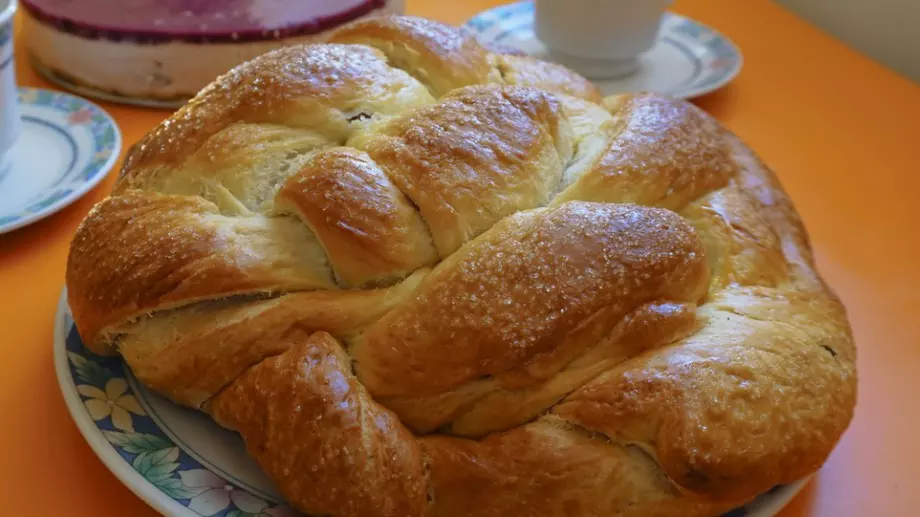 Пухкав козунак с газирана вода 