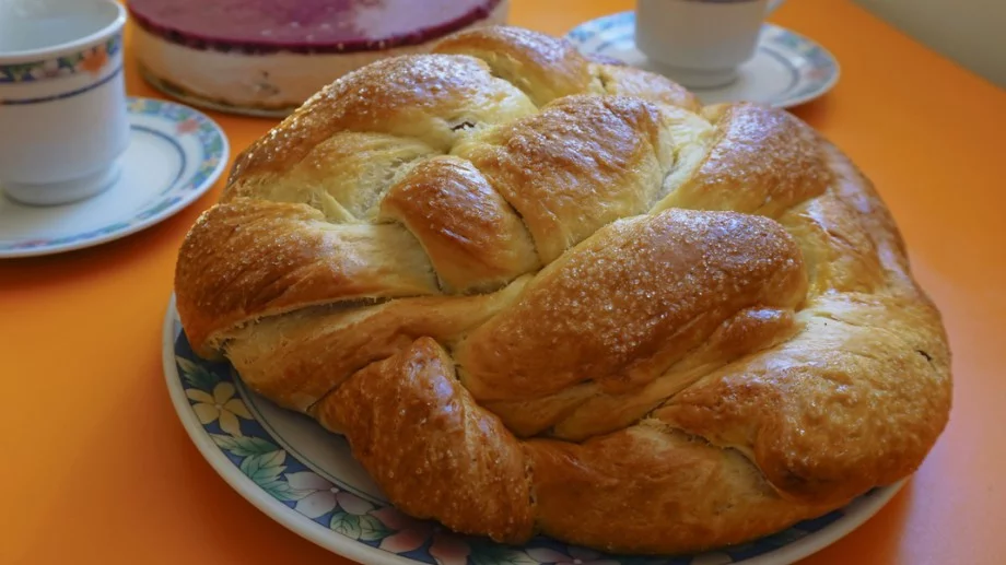 Уникално вкусен козунак на конци без месене