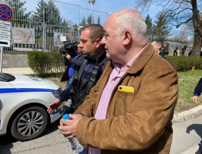 Николай Хаджигенов и Арман Бабикян - арестувани заради протест пред руското посолство (ВИДЕО)