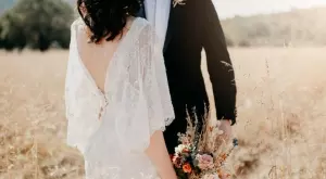 Виц на деня: Стар дядо ще се жени