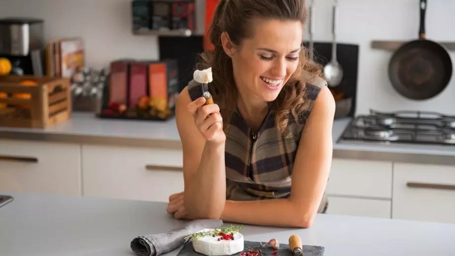 Ето какво се случва, ако ядете сирене всеки ден