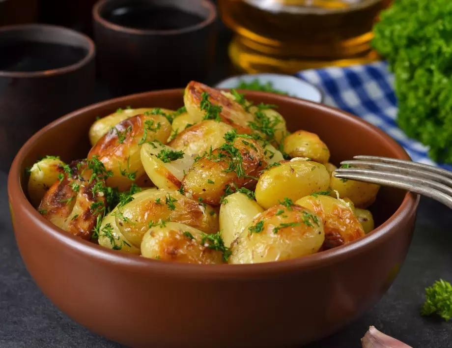 Различната рецепта за картофи на фурна, в която ще се влюбите