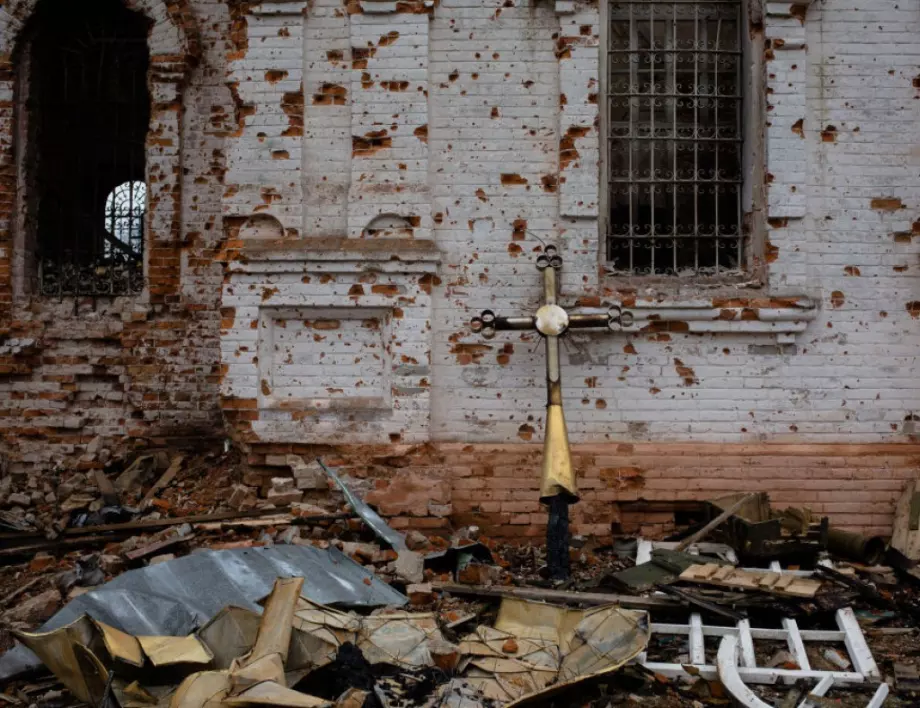 Американските служби с мрачни прогнози за Украйна, куп кадри от свирепата битка в "Азовстал" (ВИДЕО)