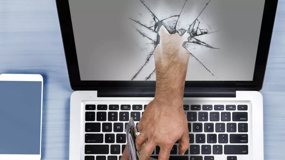 Измамници набавят лични и банкови данни от електронни платформи за търговия