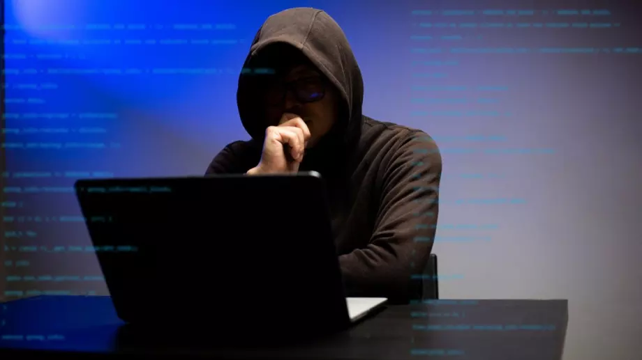 За онлайн омразата, троловете и експериментите