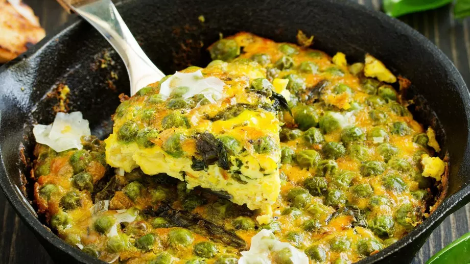 Грах с яйца на фурна