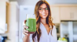 Този зеленчуков сок се бори със стреса и пречиства тялото