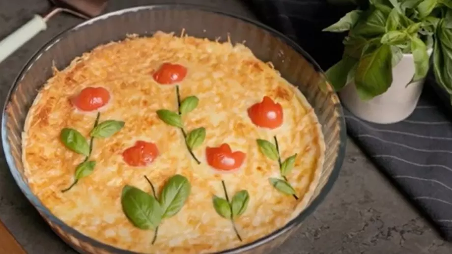 Пролетен киш с чери домати и карамелизиран лук