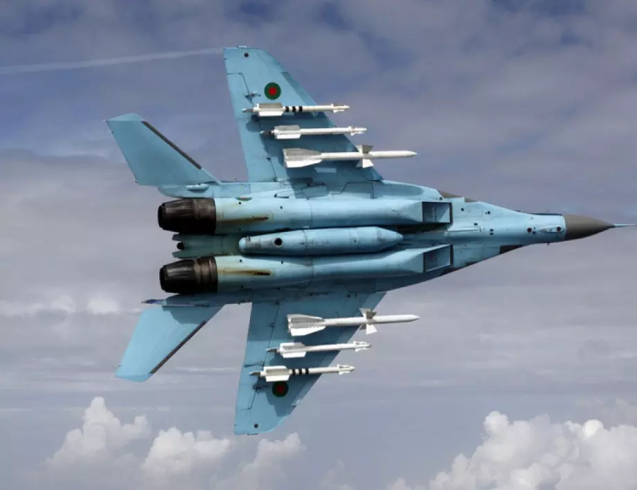 Командирът на Българските ВВС: МиГ-овете няма да спрат да летят
