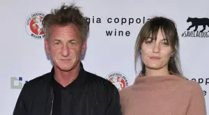 Шон Пен официално се разведе с младата си жена