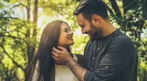 Изберете момичето, което е видяло най-лошата ви страна, но въпреки това е с вас и ви подкрепя   