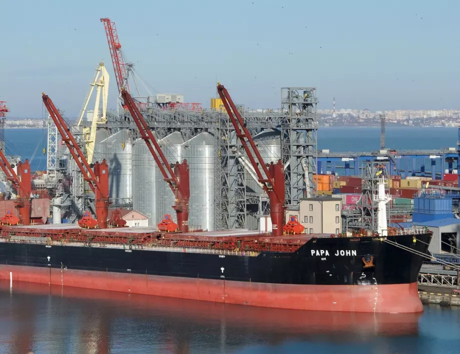 4,5 млн. т зърно е блокирано в украински пристанища