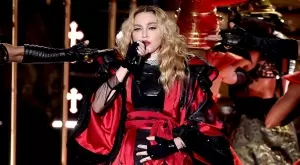 Мадона отново си хвана младок, този път на 23 години (СНИМКИ)