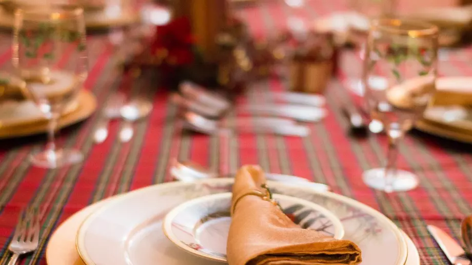 Какви са средствата за защита на трапезната маса?