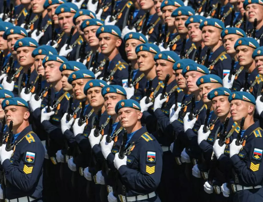 Русия с първа стъпка към военна икономика: Ще наложи извънреден труд в подкрепа на армията