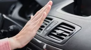 Как да пестите гориво с пуснат климатик в горещите дни?