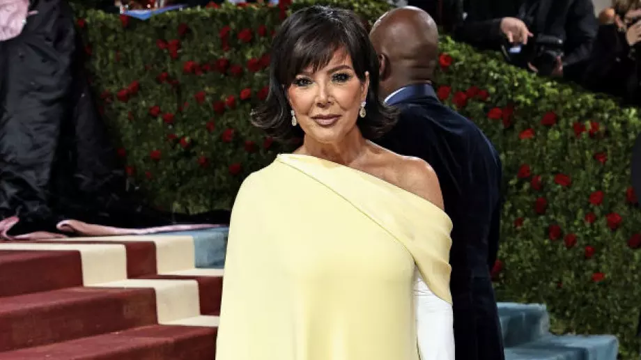 Крис Дженър получи дългочакана корица за Vogue на 66 години (СНИМКА)