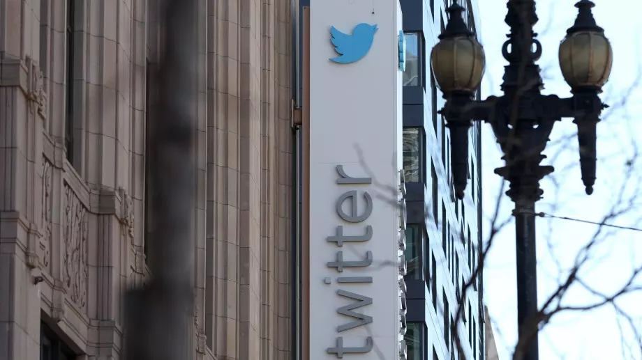 Twitter склони да представи исканата от Илон Мъск информация  
