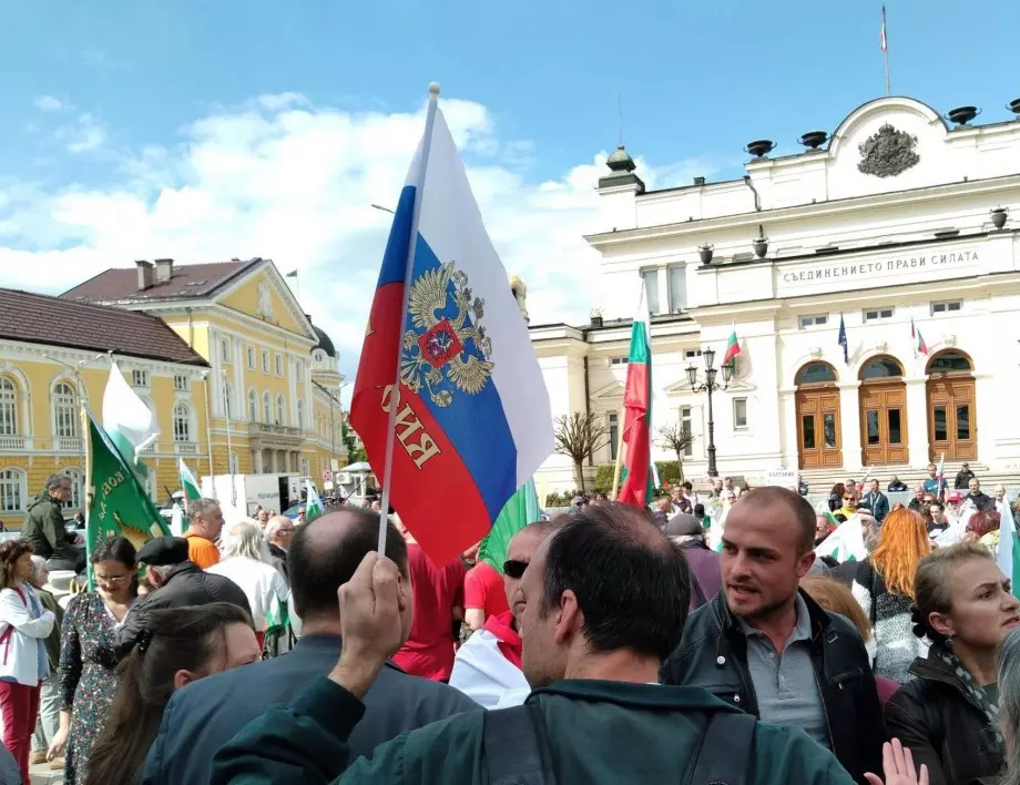 Общинари се притесняват от преврат, искат от Фандъкова да спре митинг в подкрепа на Русия