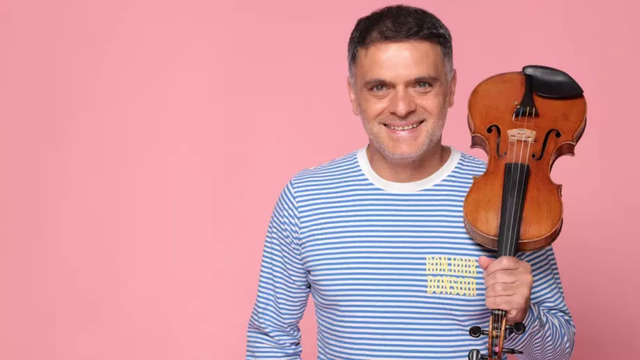 Васко Василев тръгва на турне из България