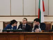 Депутатите гледат искането за оставка на заместник-председателя на НС Мирослав Иванов 