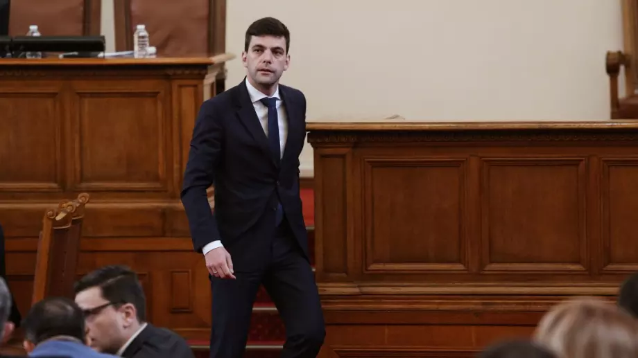 ГЕРБ, Има такъв народ, ДПС и Възраждане свалиха Никола Минчев като председател на Народното събрание