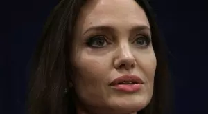 Анджелина Джоли с трогателна история от посещението си в Украйна (СНИМКИ)