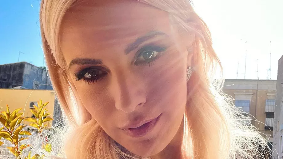 Поли Генова ще бъде гост на финала на Евровизия в Торино