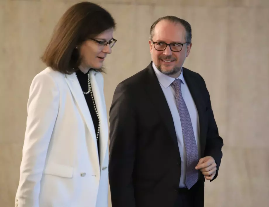 Генчовска: Очакваме от Скопие конкретни действия и гаранции за изпълнение на Договора от 2017 г.