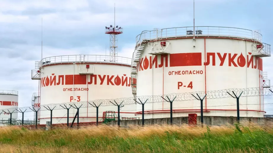 НС реши: България отменя дерогацията за руския петрол 3 месеца по-рано 
