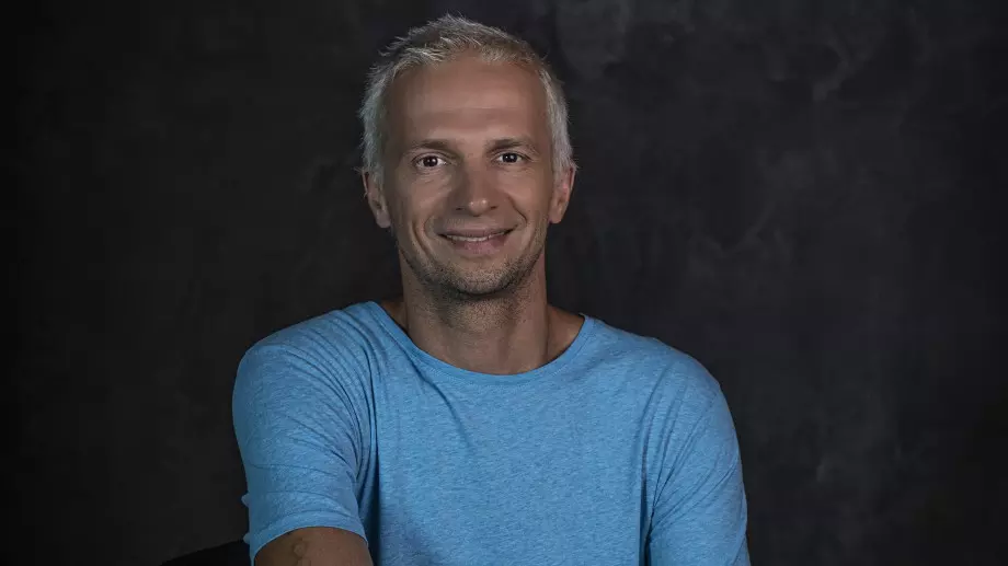 Део: Искам децата ми да ме запомнят с добро и смях, а не с викове и шамари