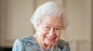 Показват невиждани кадри от личния архив на Елизабет Втора