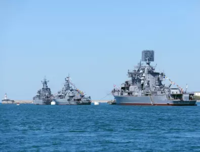 Русия изтегли почти всички кораби с ракети от Севастопол