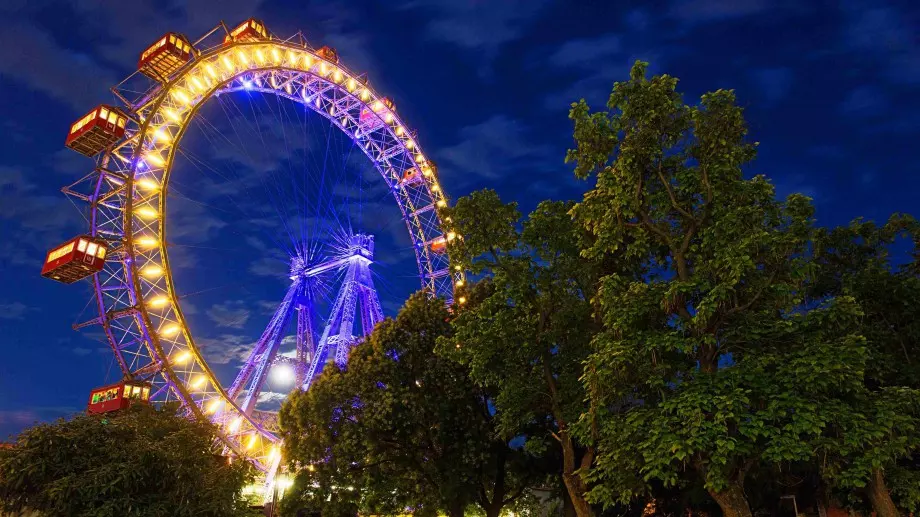 Виенското колело в Пратера се превръща в хотел за една нощ 