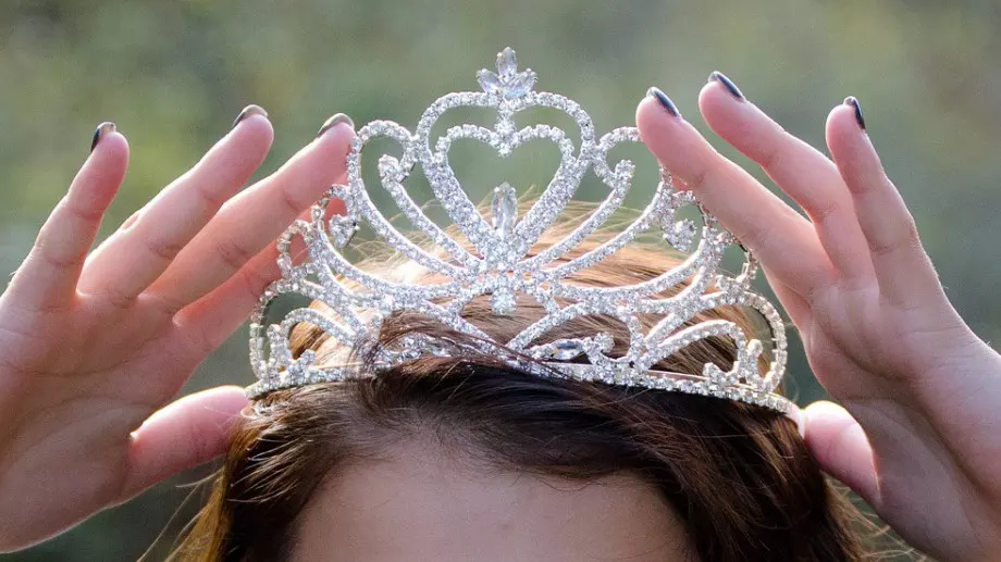 Жената, убита заедно с Къро, е Мис България Вселена (СНИМКИ)