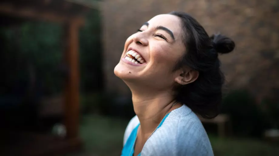 Виц за деня: Прокурор призовава за свидетел бабичка