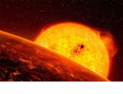 НАСА засне как Слънцето се смее (ВИДЕО)
