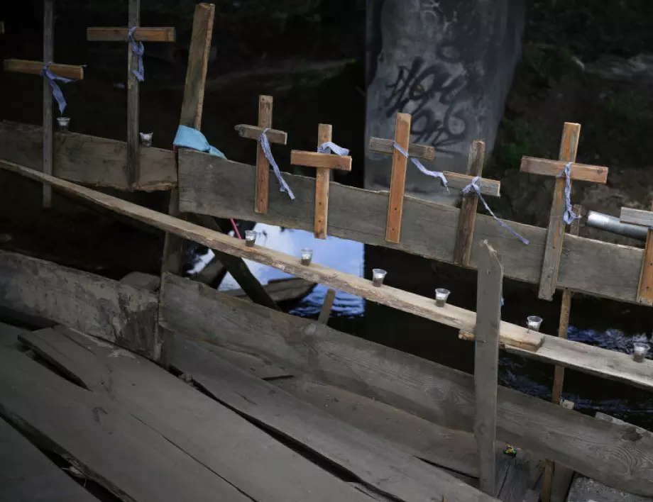 Откриха масов гроб в освободения град Лиман в Източна Украйна