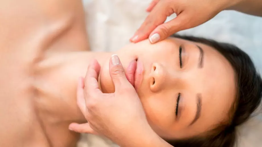 Ползи от редовния масаж на лице